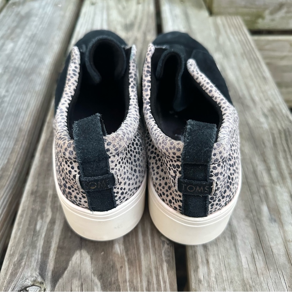 Toms Amber Cheetah Print Slip On Sneakers Suede Leather Black Tan‎ Size 8.5 - Picture 3 of 9